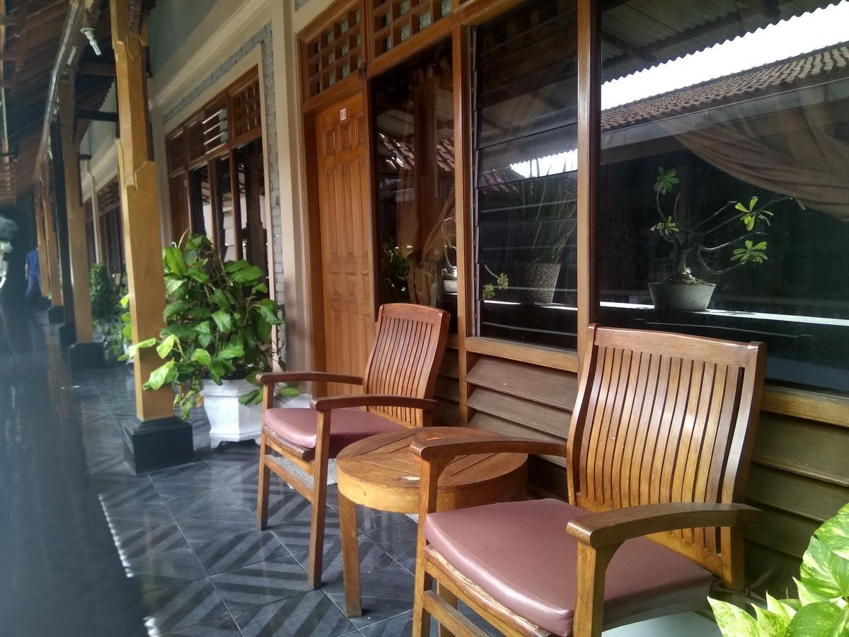 Rabasta Kuta Beach Inn Экстерьер фото